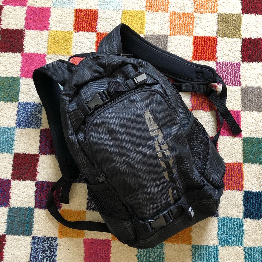 DAKINE Grom 13L Small Backpack EUC